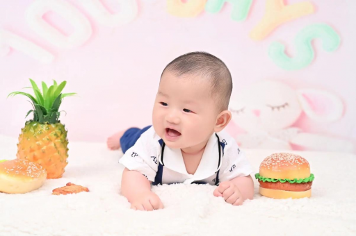 长兴宝宝在妈妈肚子里